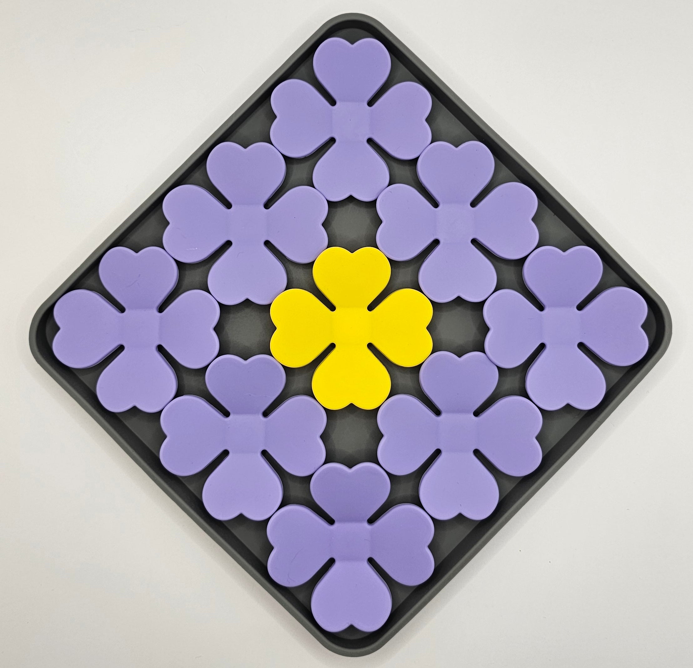 Pretty Petals - Snuffle Mat - 9 Silicone Flowers